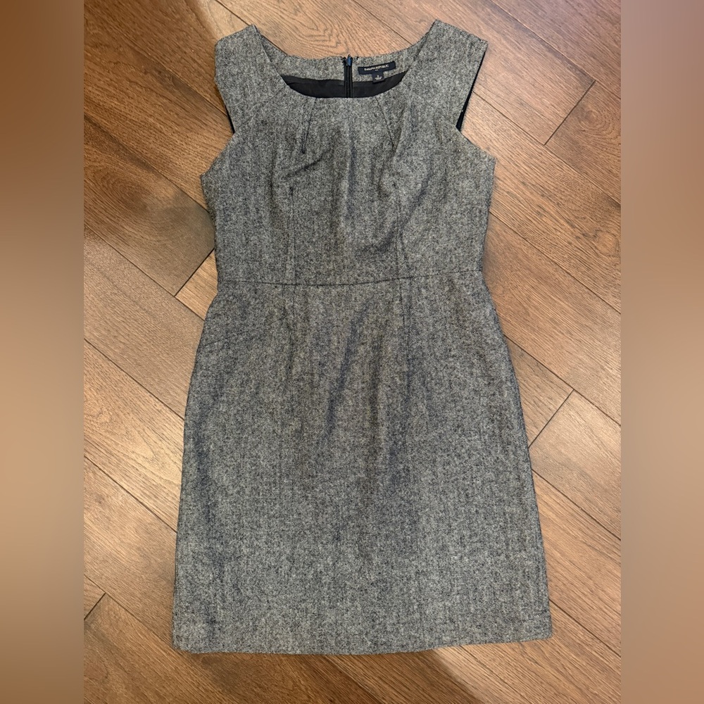 Banana Republic Gray Mini Dress Size 8 C021-008